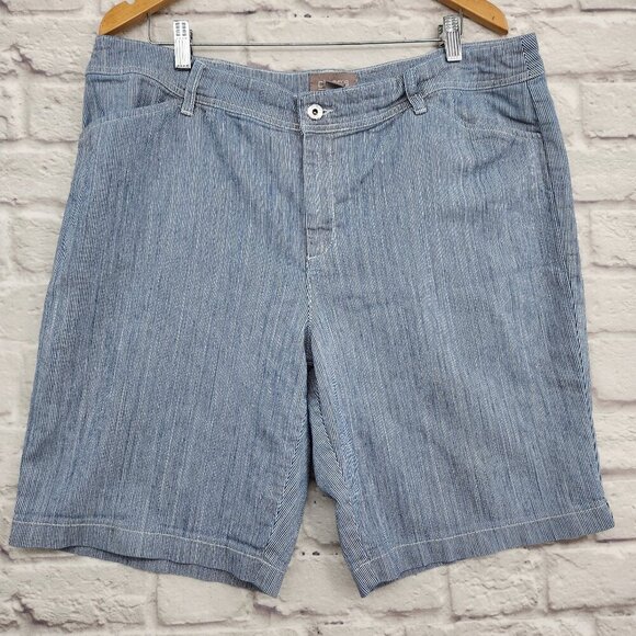 CHICO'S Blue White Striped Denim Shorts Bermuda Modest Sz 3 - Picture 1 of 12